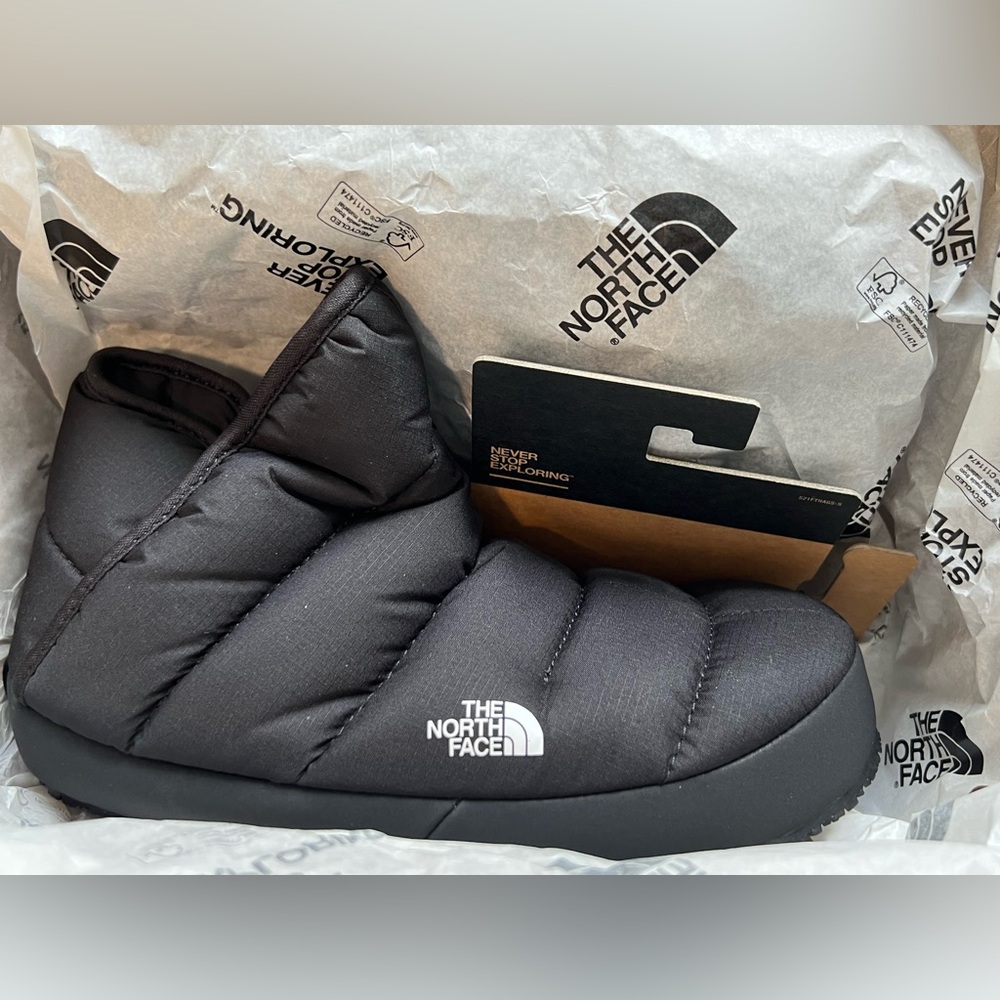 NWB The North Face Thermoball traction bootie Youth size 3 black